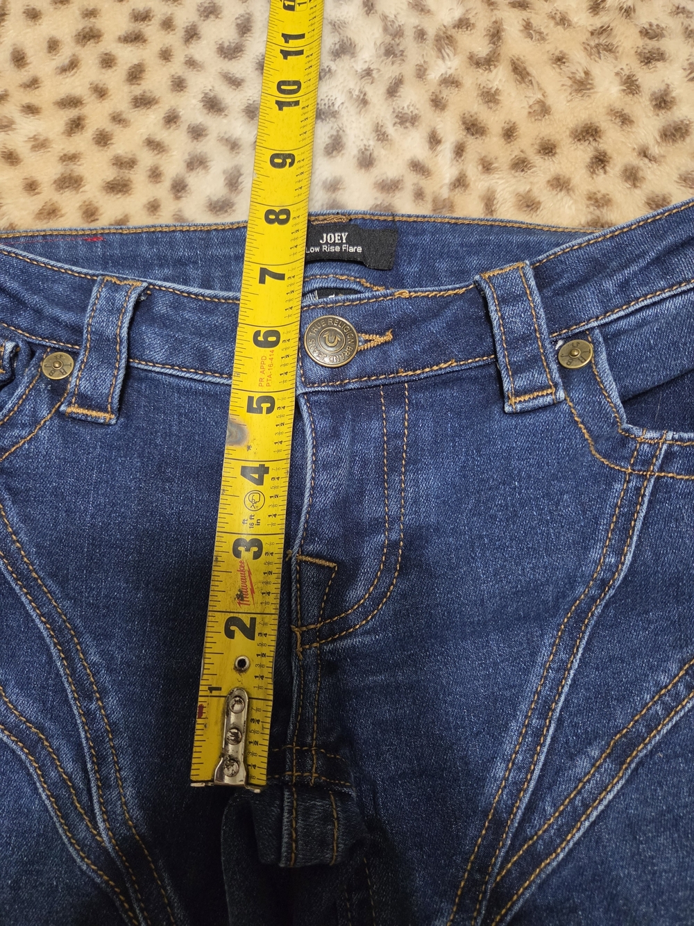 True Religion Dark Blue Flare Jeans with Contrast Stitching 25x31 - Picture 4 of 9